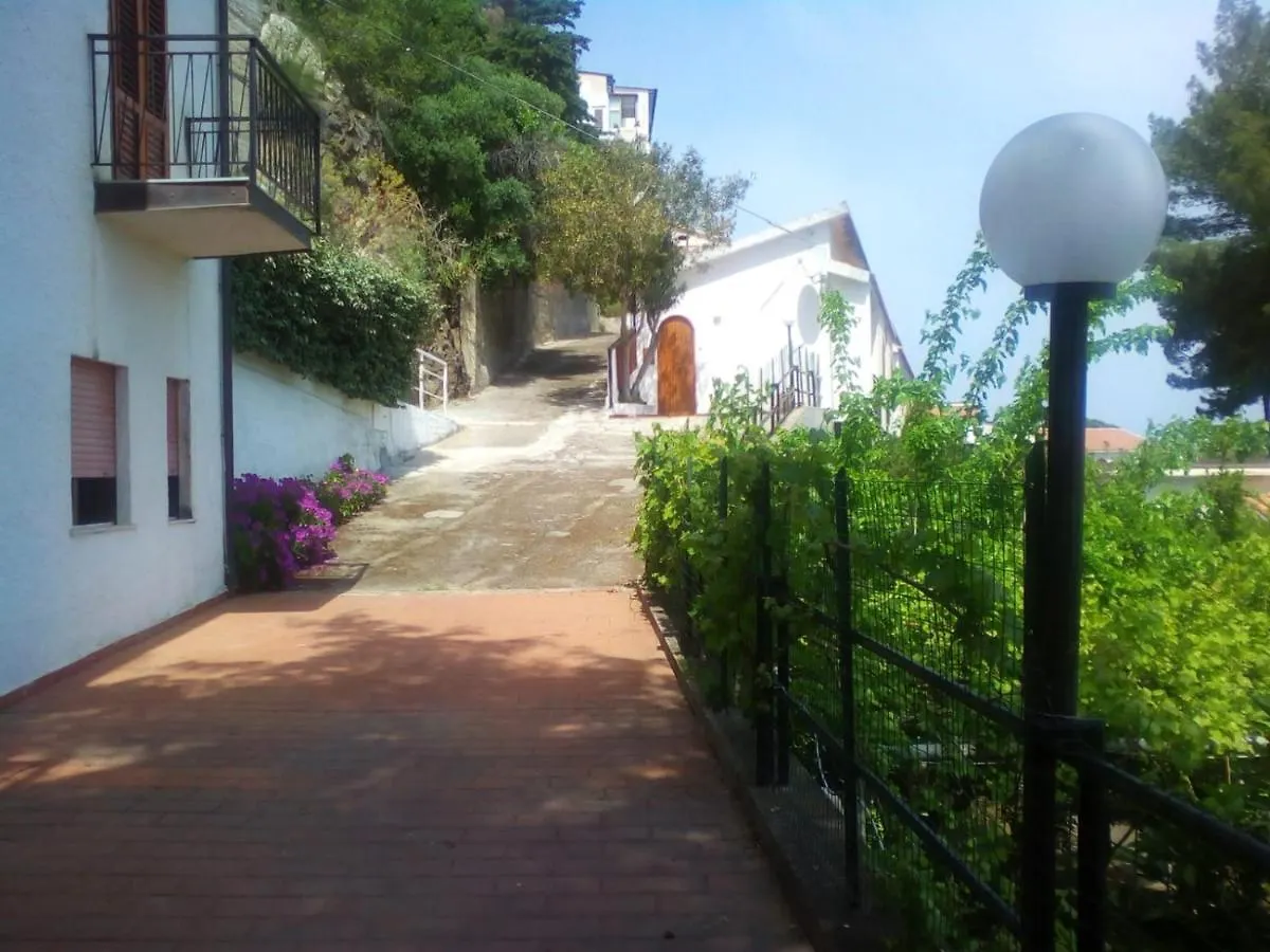 Testa Di Monaco - Basic Beach Accommodations Capo d'Orlando 0*,