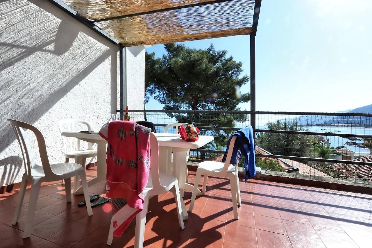 Testa Di Monaco - Basic Beach Accommodations Capo d'Orlando 0*,  Italy