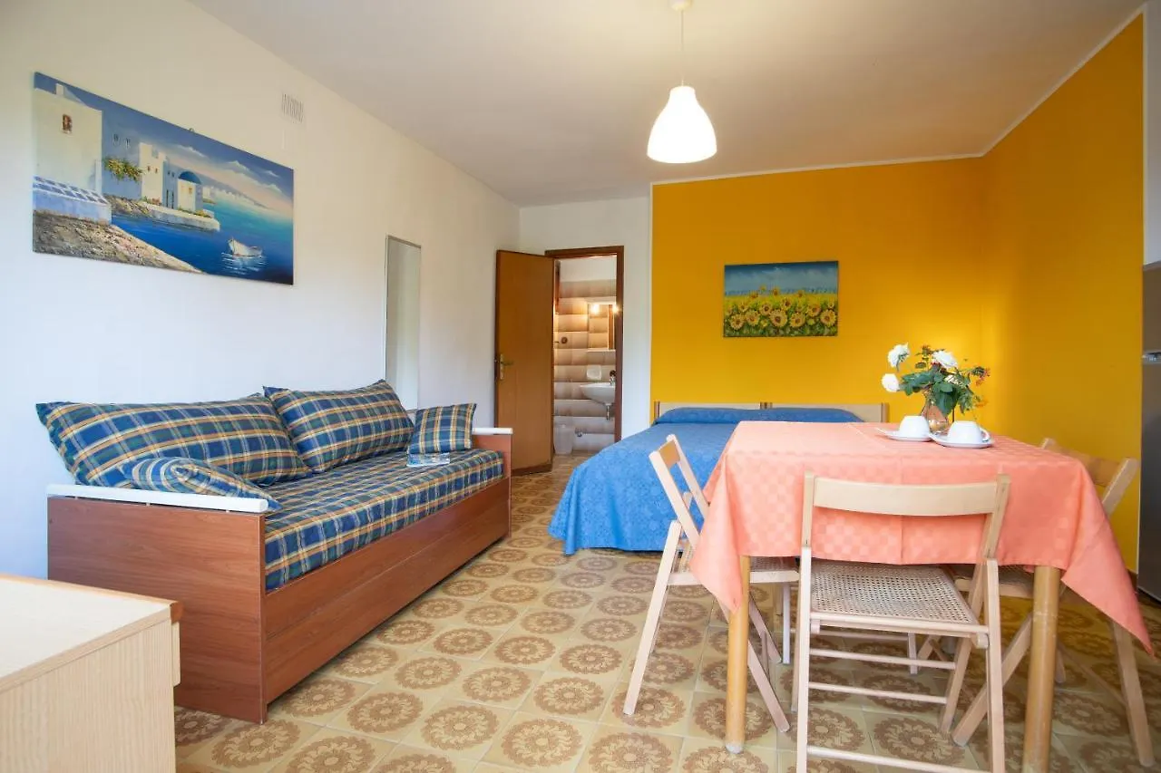Testa Di Monaco - Basic Beach Accommodations Capo d'Orlando