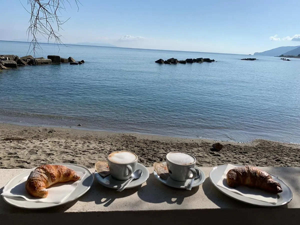 Testa Di Monaco - Basic Beach Accommodations Capo d'Orlando 0*,  Italy