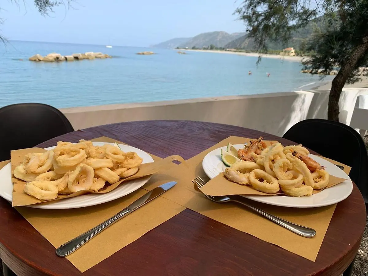 Hotel Testa Di Monaco - Basic Beach Accommodations Capo d'Orlando Italy
